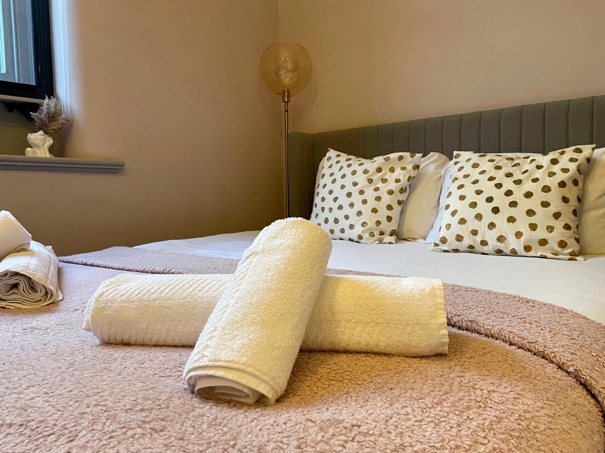 Stunning 2 Bed Apartment In Greater Manchester Exteriör bild